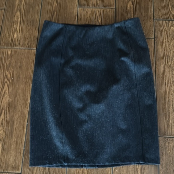 Liverpool Los Angeles Women's Size 8p ark Gray Pencil Skirt - Picture 2 of 5
